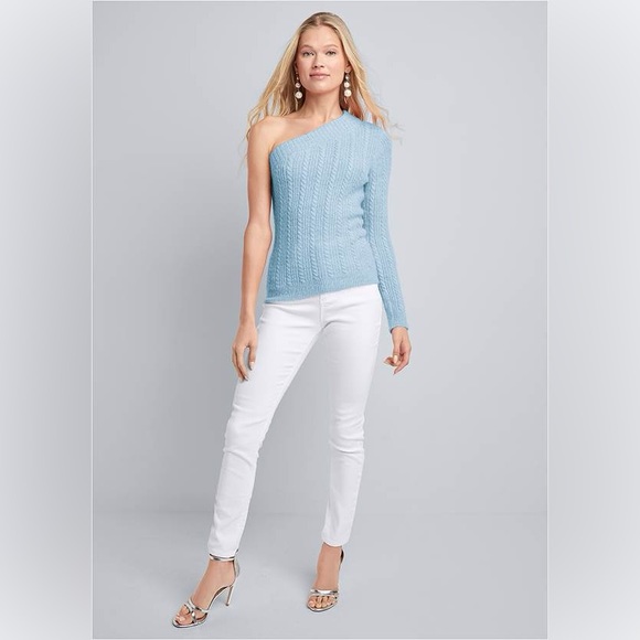 Gorgeous Winter Blue Venus Sweater - Picture 6 of 7